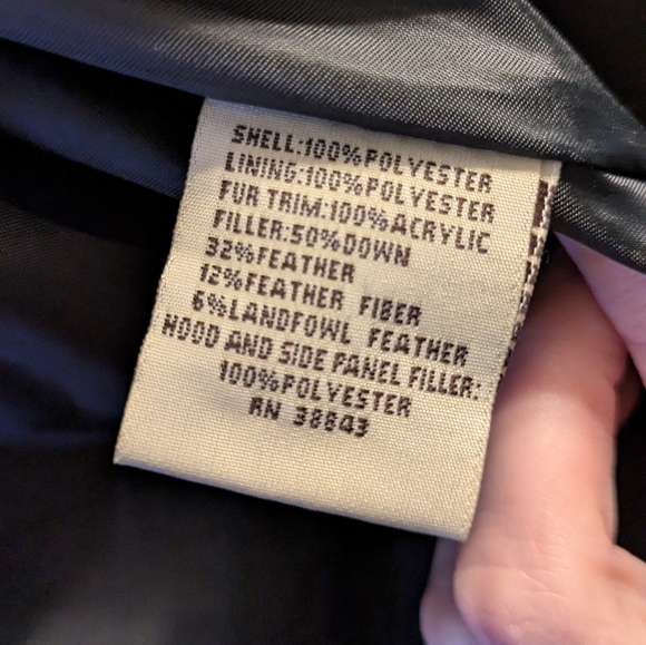 Faux Fur Hooded Puffer Vest - Picture 4 of 4